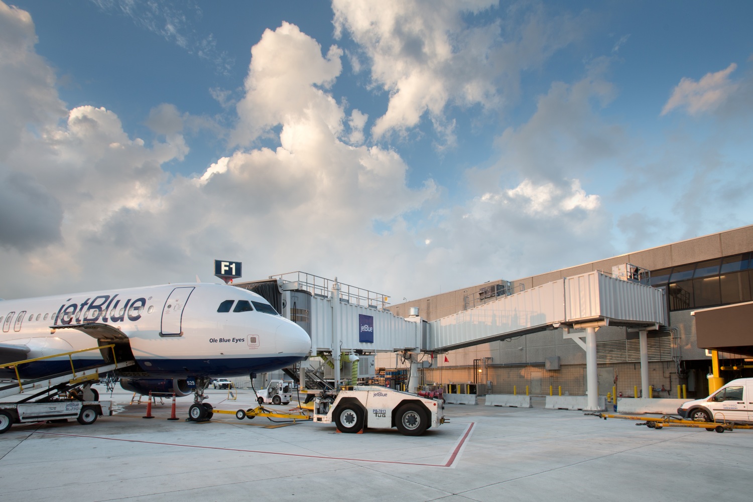 FLL Terminal 3 Baggage Inspection and Handling Systems - Whiting-Turner